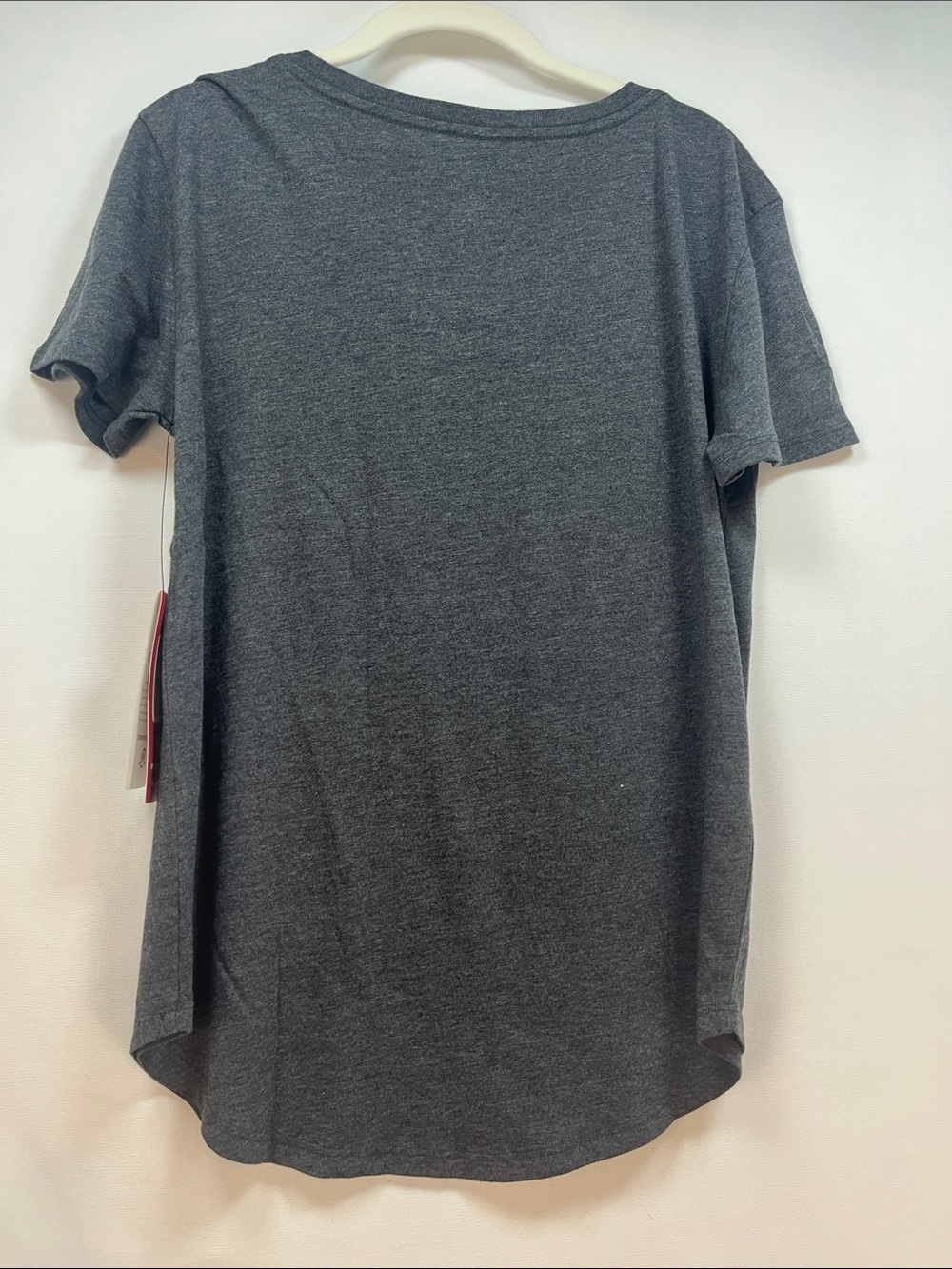 Moosejaw Women’s “Believe” UFO Mountain Graphic V-Neck Tee Black-Charcoal NWT - Picture 5 of 5